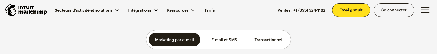 Mailchimp's pricing page, captured from France: plan tabs in French across the top